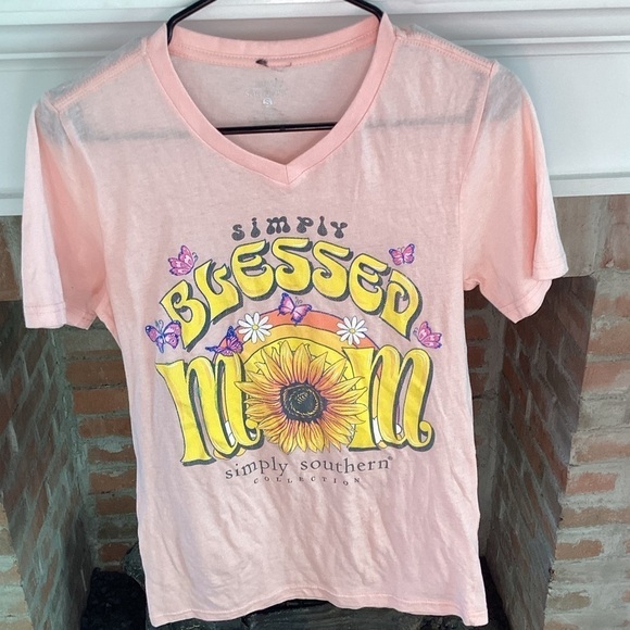 Simply Southern Blessed Mom Pink Retro 70’s Tee Small - Picture 2 of 5